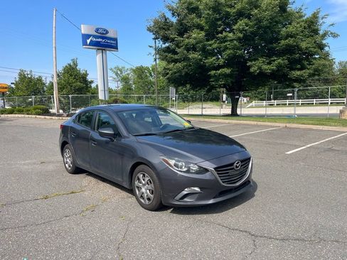 Used 2015 MAZDA MAZDA3 i Sport FWD image 3