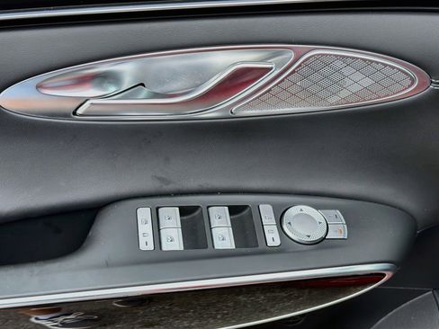 Used 2025 Genesis GV70 2.5T AWD/4WD image 22