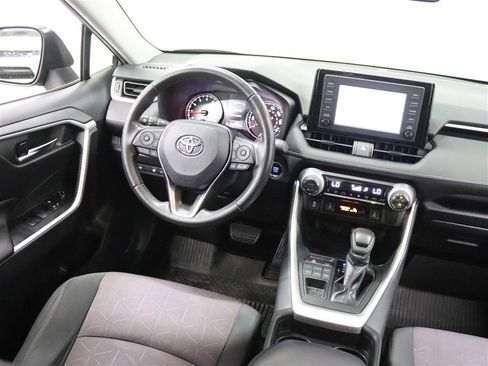 Used 2019 Toyota RAV4 XLE image 17
