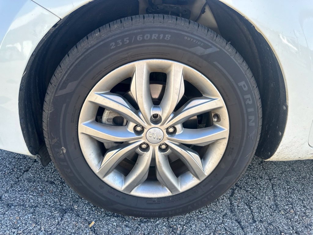 Used 2021 Kia Sedona EX FWD image 16