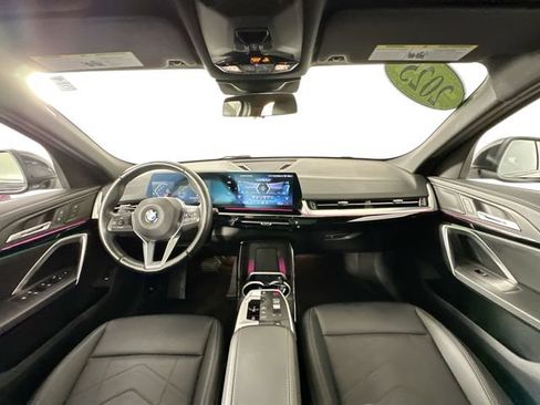 Used 2025 BMW X2 xDrive28i w/ Convenience Package AWD/4WD image 3