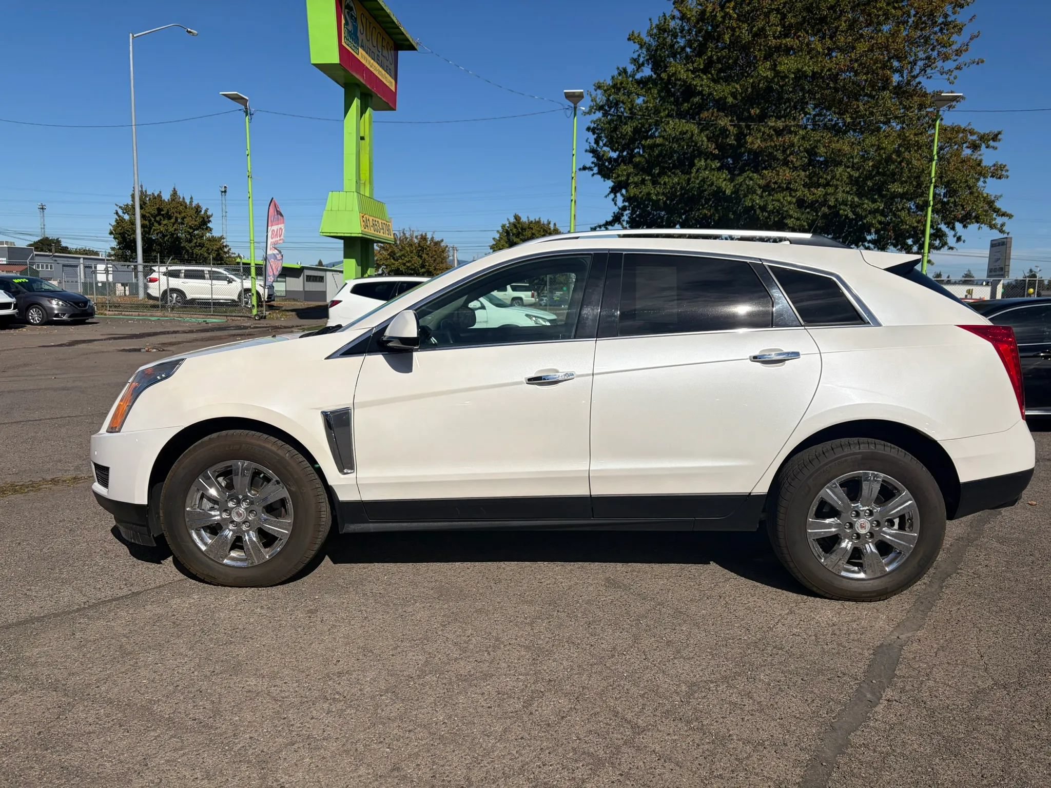 Used 2015 Cadillac SRX Luxury AWD/4WD image 4