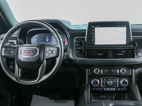 Used 2023 GMC Yukon AT4 w/ Technology Package AWD/4WD image 18
