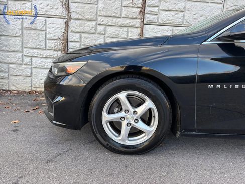 Used 2014 Chevrolet Impala LT w/ Convenience Package image 9