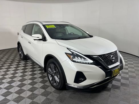 Used 2020 Nissan Murano Platinum image 3