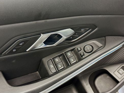 Used 2025 BMW 330i xDrive Sedan image 15