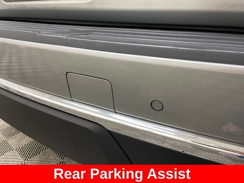 Certified 2023 GMC Yukon XL SLT w/ SLT Premium Package AWD/4WD image 22
