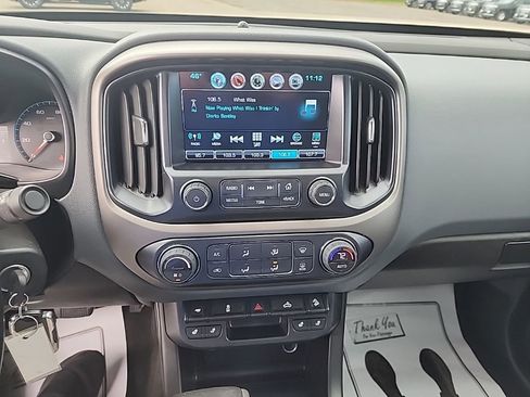 Used 2018 Chevrolet Colorado Z71 AWD/4WD image 15