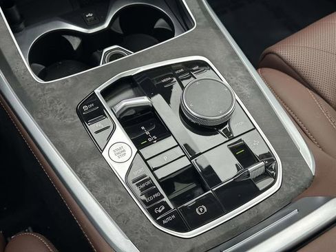 Certified 2024 BMW X7 xDrive40i image 38