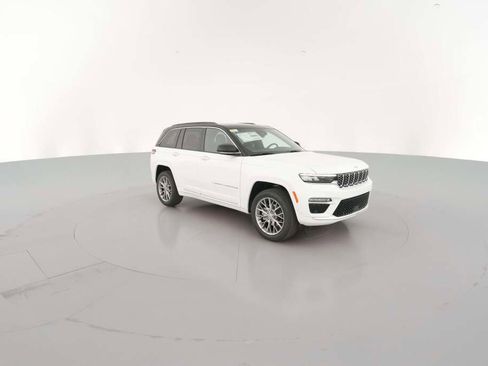 New 2025 Jeep Grand Cherokee Summit image 16