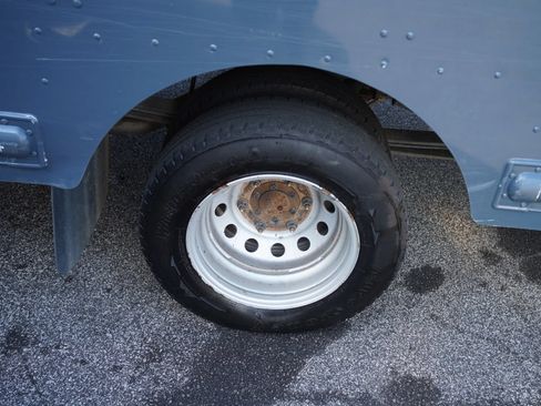 Used 2022 Ford Transit 350 DRW RWD image 29