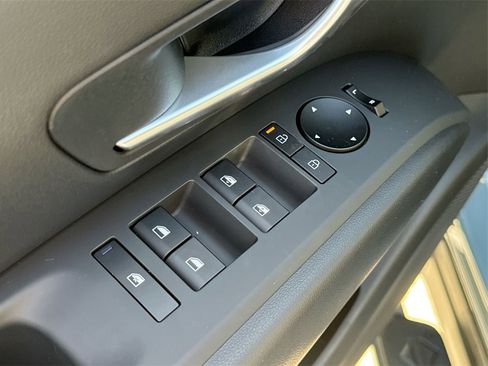 Used 2025 Hyundai Santa Cruz SEL image 11