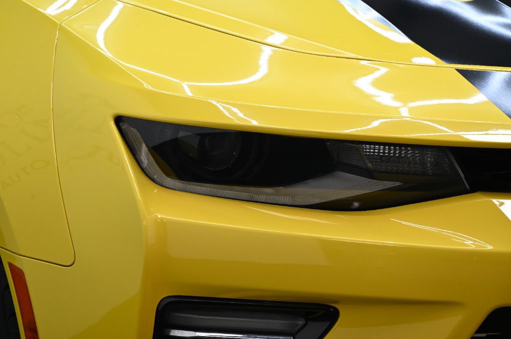 Used 2018 Chevrolet Camaro SS RWD image 9