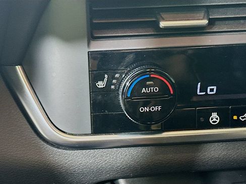 Certified 2024 Nissan Rogue SV w/ SV Premium Package AWD/4WD image 28