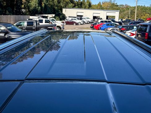 Used 2023 GMC Yukon XL Denali Ultimate image 10