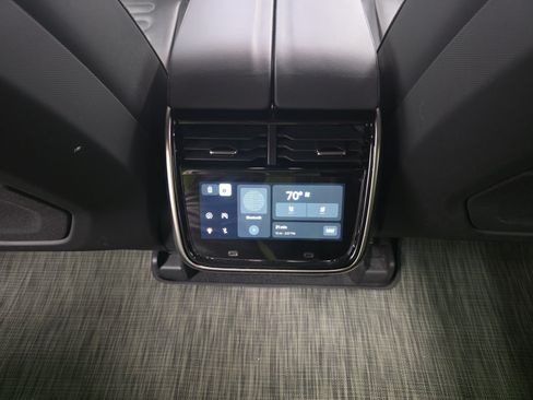 Used 2024 Rivian R1S Adventure AWD/4WD image 30