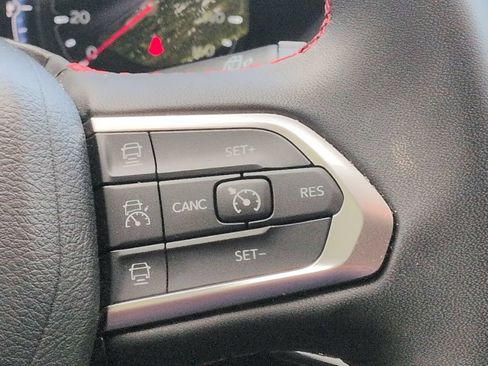Used 2025 Jeep Compass Trailhawk AWD/4WD image 8