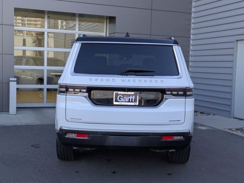 Used 2022 Jeep Grand Wagoneer Series II w/ Convenience Group III image 4