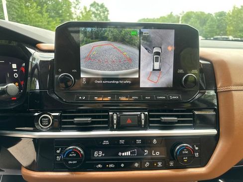 Used 2023 Nissan Pathfinder Platinum AWD/4WD image 39