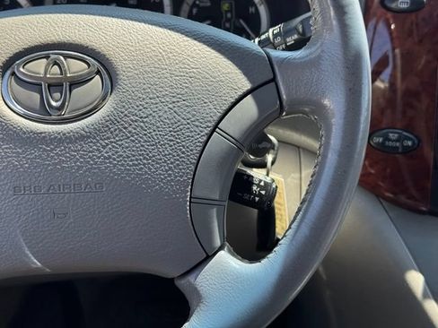 Used 2005 Toyota Sienna XLE Limited w/ XLE Limited Pkg 2 FWD image 26