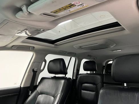 Used 2014 Toyota Land Cruiser image 42