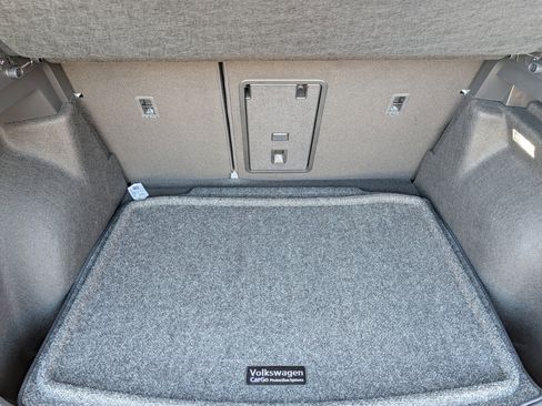 New 2026 Volkswagen Taos SE AWD/4WD image 4