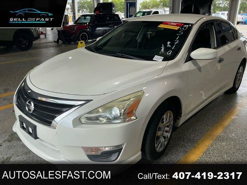 Used 2013 Nissan Altima 2.5 S FWD image 1