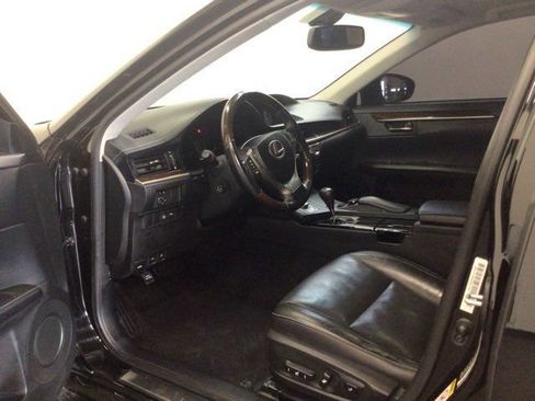 Used 2015 Lexus ES 350 w/ Luxury Package FWD image 18