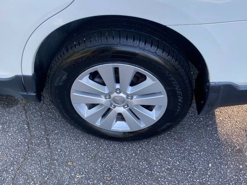 Used 2019 Subaru Outback 2.5i Premium AWD/4WD image 9