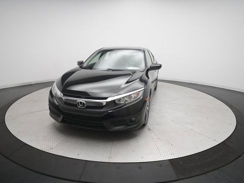 Used 2018 Honda Civic EX-T image 33