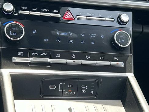 Certified 2025 Hyundai Santa Fe XRT AWD/4WD image 35