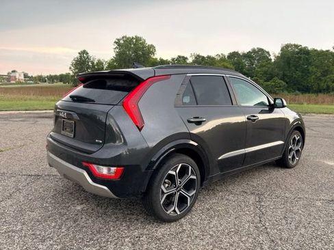 Certified 2025 Kia Niro EX Touring FWD image 5