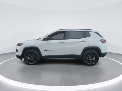 New 2026 Jeep Compass Latitude image 5