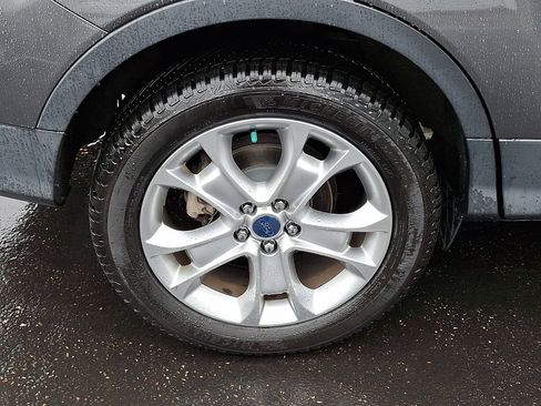 Used 2015 Ford Escape Titanium w/ Equipment Group 301A image 9