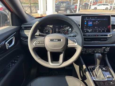 Used 2026 Jeep Compass Limited AWD/4WD image 35