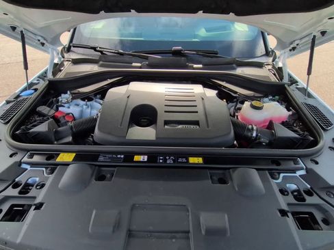 New 2026 Land Rover Range Rover Sport SE image 14