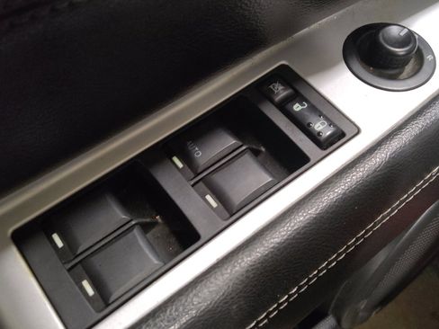 Used 2017 Jeep Compass Latitude image 27