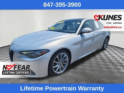Used 2023 Alfa Romeo Giulia Sprint RWD image 3