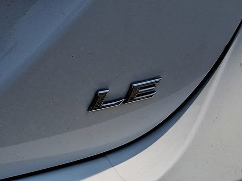 Used 2019 Toyota Camry LE FWD image 31