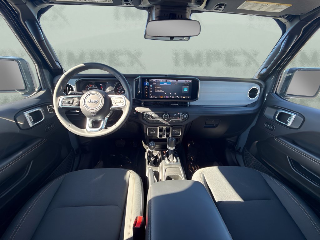 Used 2026 Jeep Wrangler Unlimited Sahara AWD/4WD image 12
