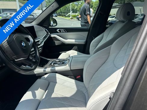 Used 2024 BMW X5 xDrive40i w/ Premium Package AWD/4WD image 6