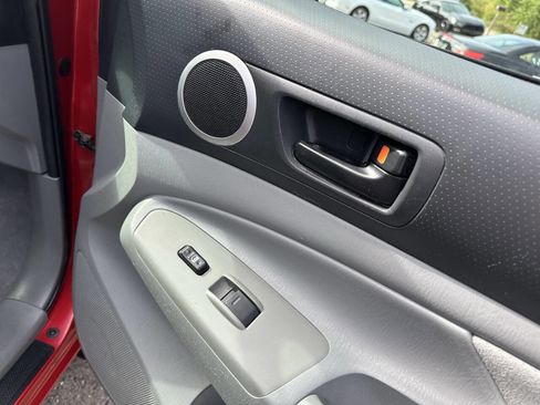 Used 2009 Toyota Tacoma PreRunner image 21