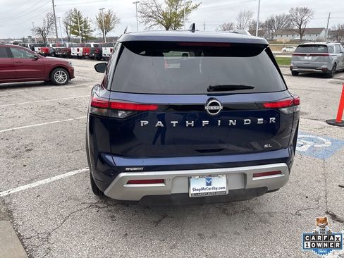 Used 2025 Nissan Pathfinder SL FWD image 25