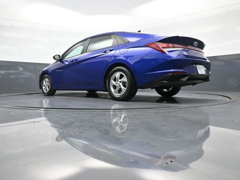 Certified 2023 Hyundai Elantra SE w/ Cargo Package image 31