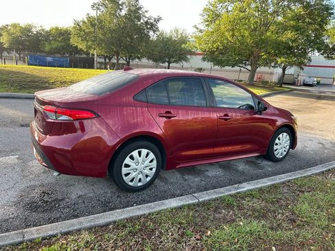 Used 2022 Toyota Corolla LE image 5