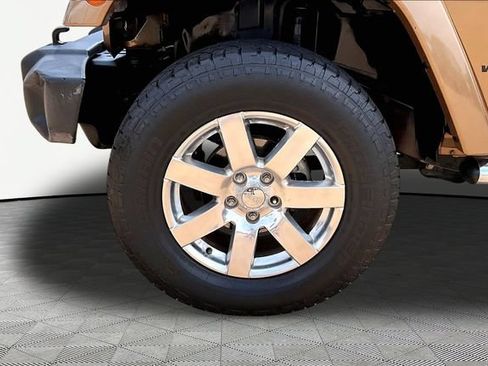 Used 2015 Jeep Wrangler Unlimited Sahara w/ Mopar Chrome Edition Group AWD/4WD image 8
