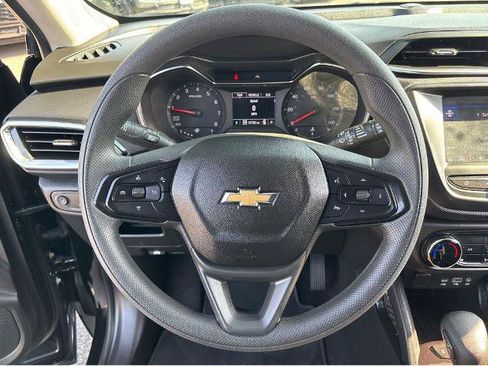 Used 2023 Chevrolet TrailBlazer LT AWD/4WD image 19