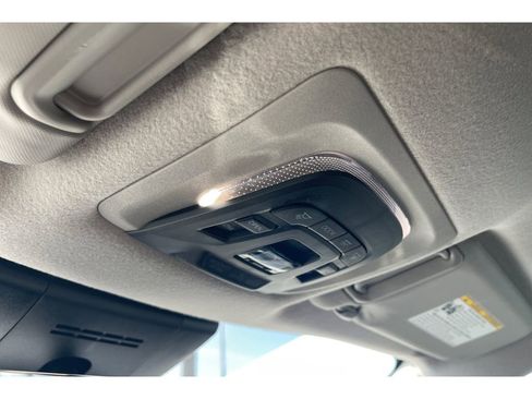 Used 2024 Toyota Corolla Cross XLE w/ Convenience Package image 23