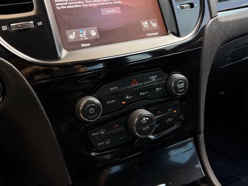 Used 2021 Chrysler 300 S w/ S Model Appearance Package RWD image 52