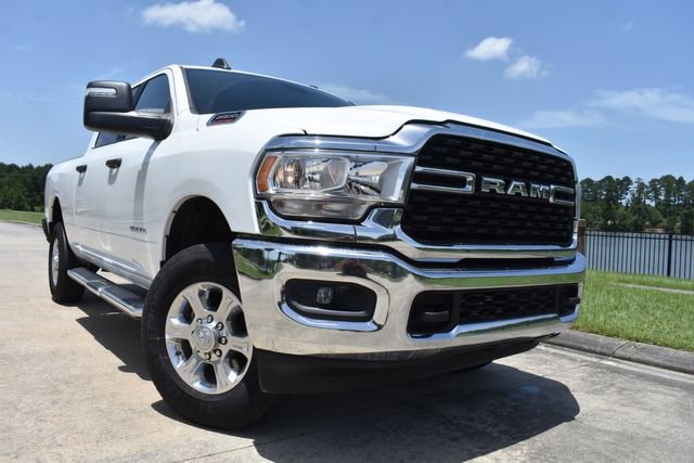 Used 2024 RAM 2500 Big Horn AWD/4WD image 1